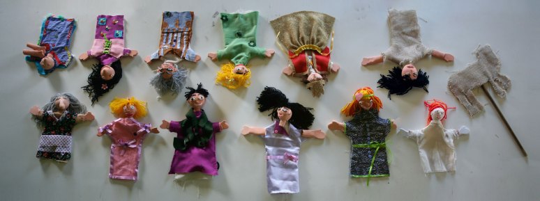 Oficina Teatro de Bonecos Indigena _ Aldeia Caieiras Vieiras _ Tupinikin _ fantoches _ bonecos de luva